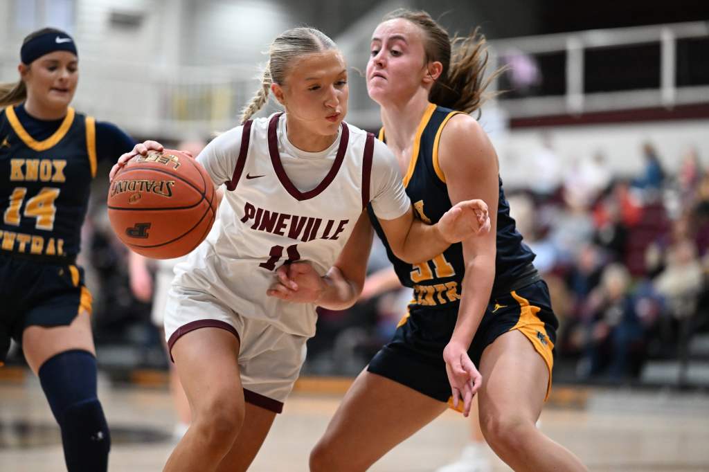 Mills scores 33 as Knox Central claims district win over Pineville