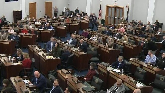 Kentucky House passes bill raising sports betting age to 21
